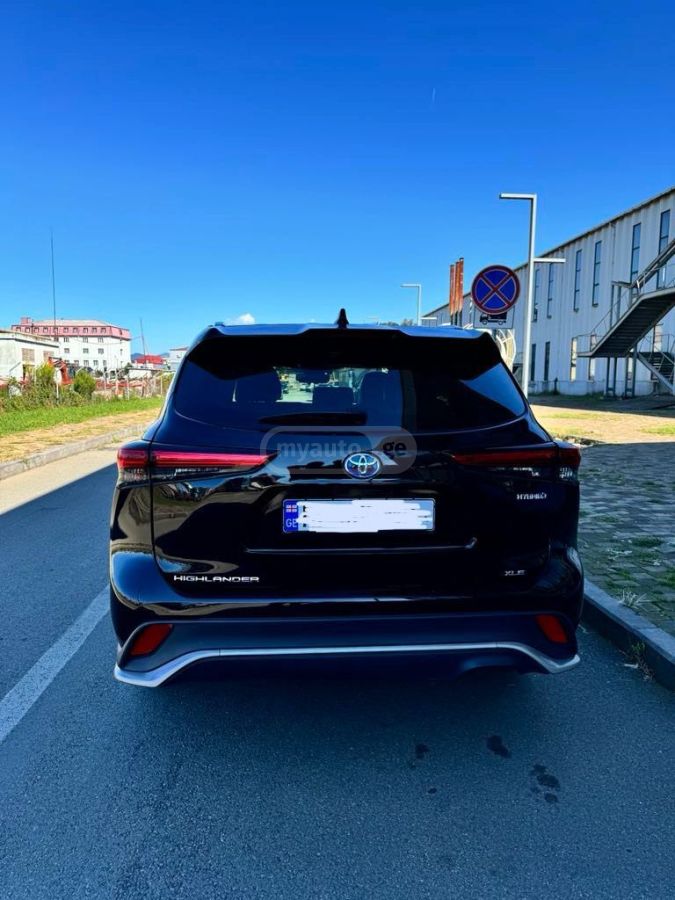 Toyota Highlander - фото 2