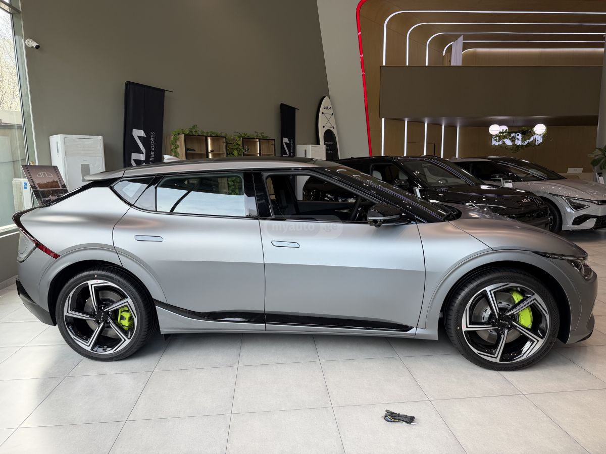 Kia GT — миниатюра 3