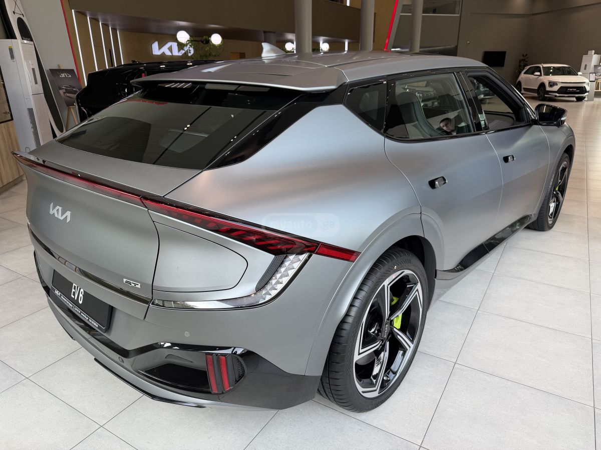 Kia GT — миниатюра 4