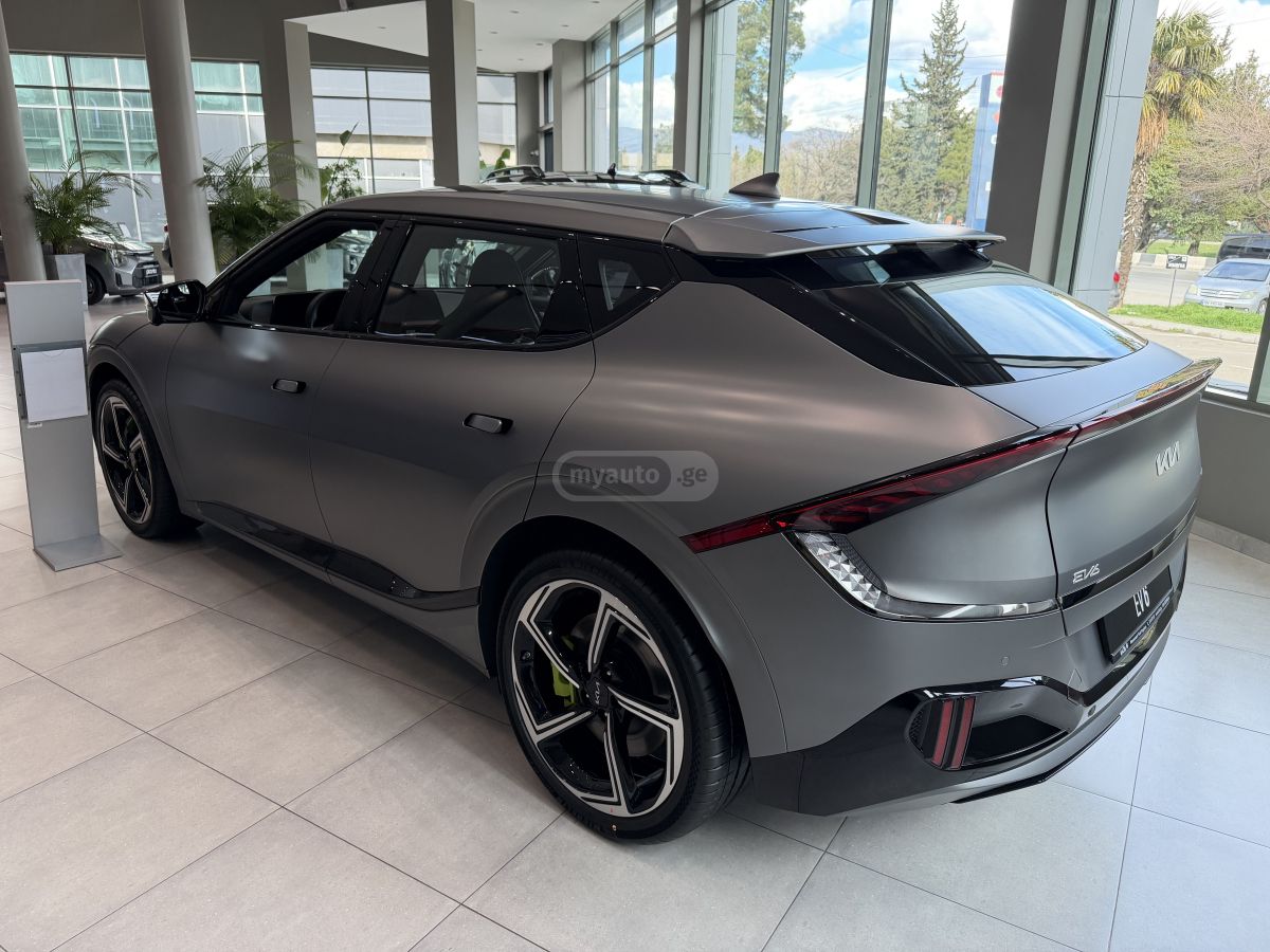 Kia GT — миниатюра 5