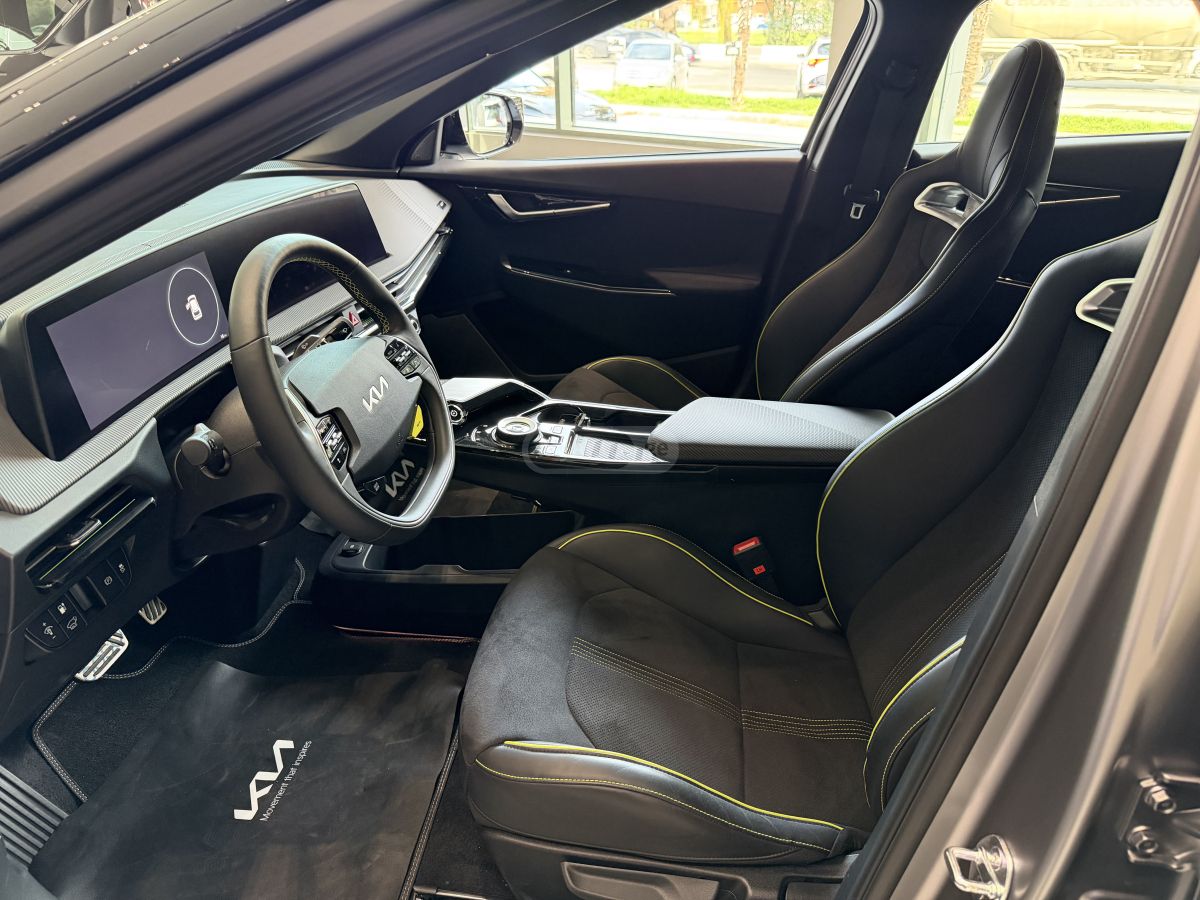 Kia GT — миниатюра 6