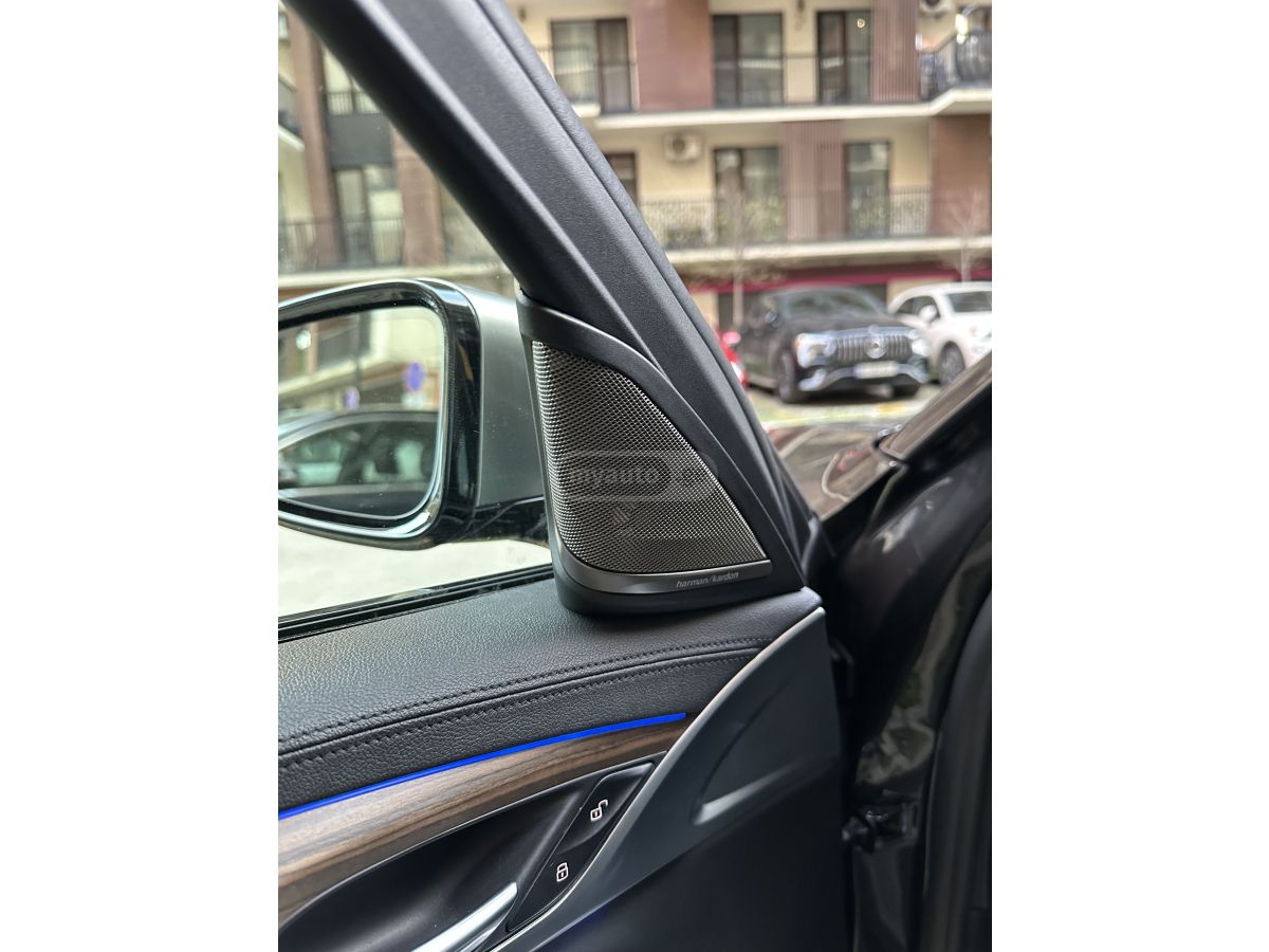 BMW M550 - фото 10