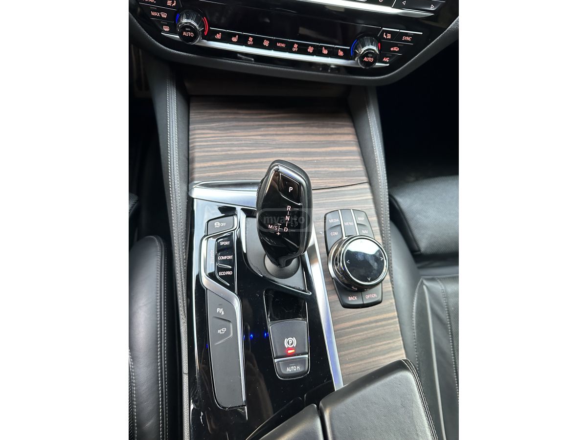 BMW M550 - фото 11
