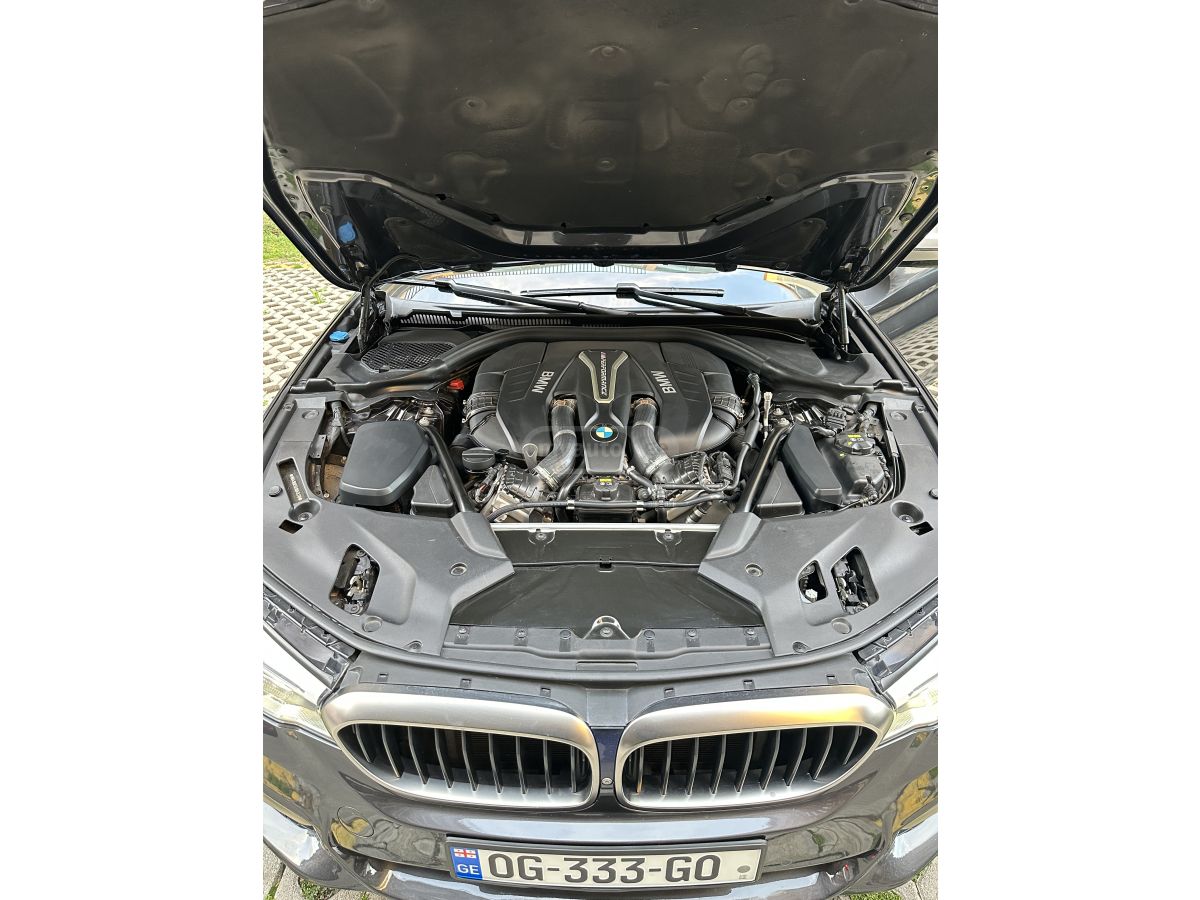 BMW M550 - фото 15