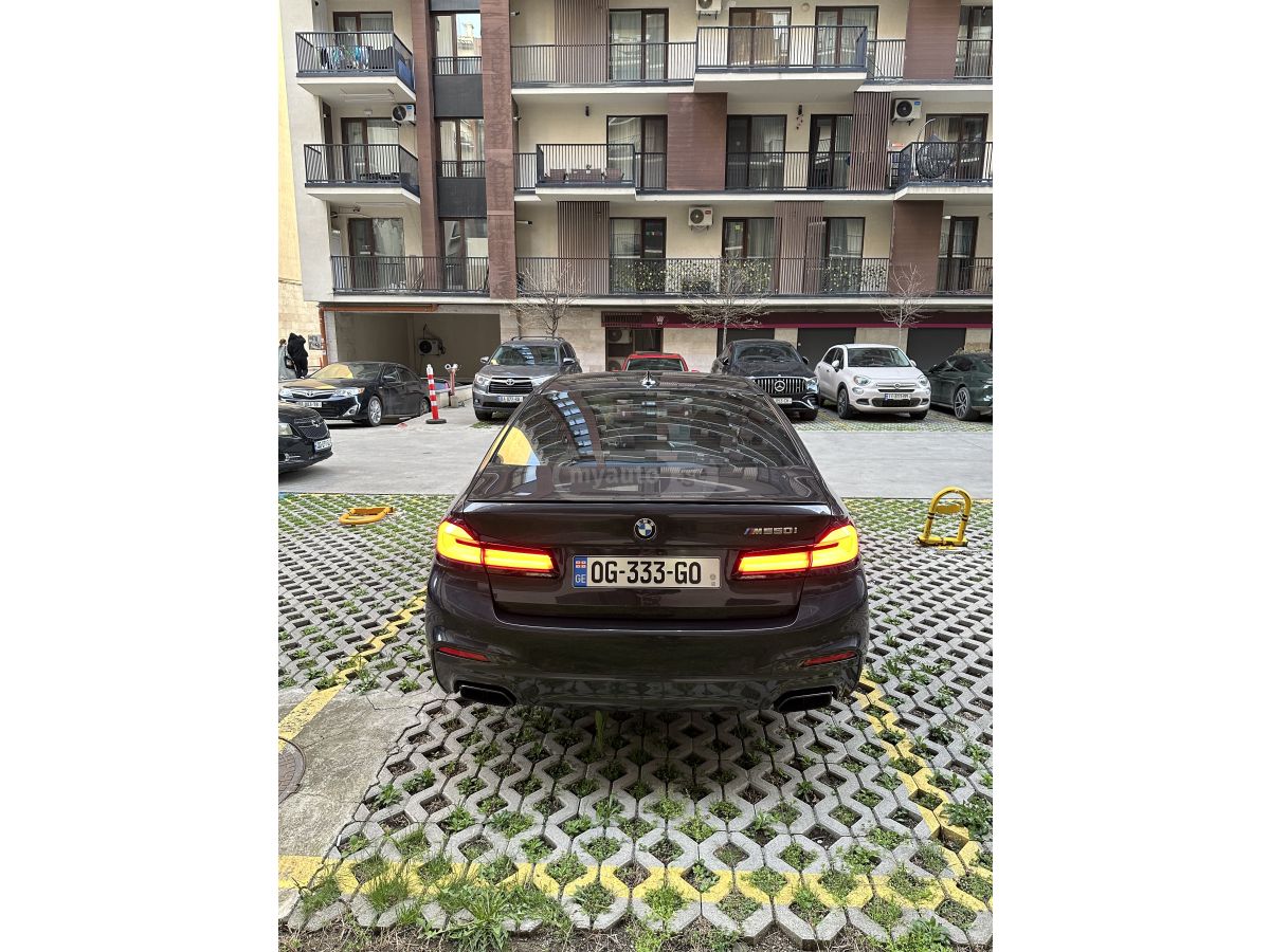 BMW M550 - фото 5