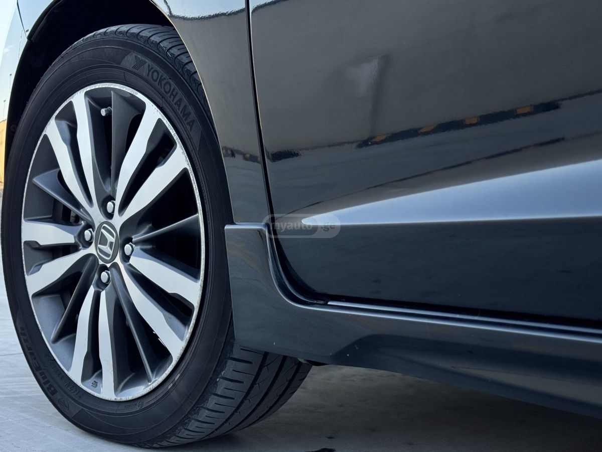 Honda Fit - фото 5