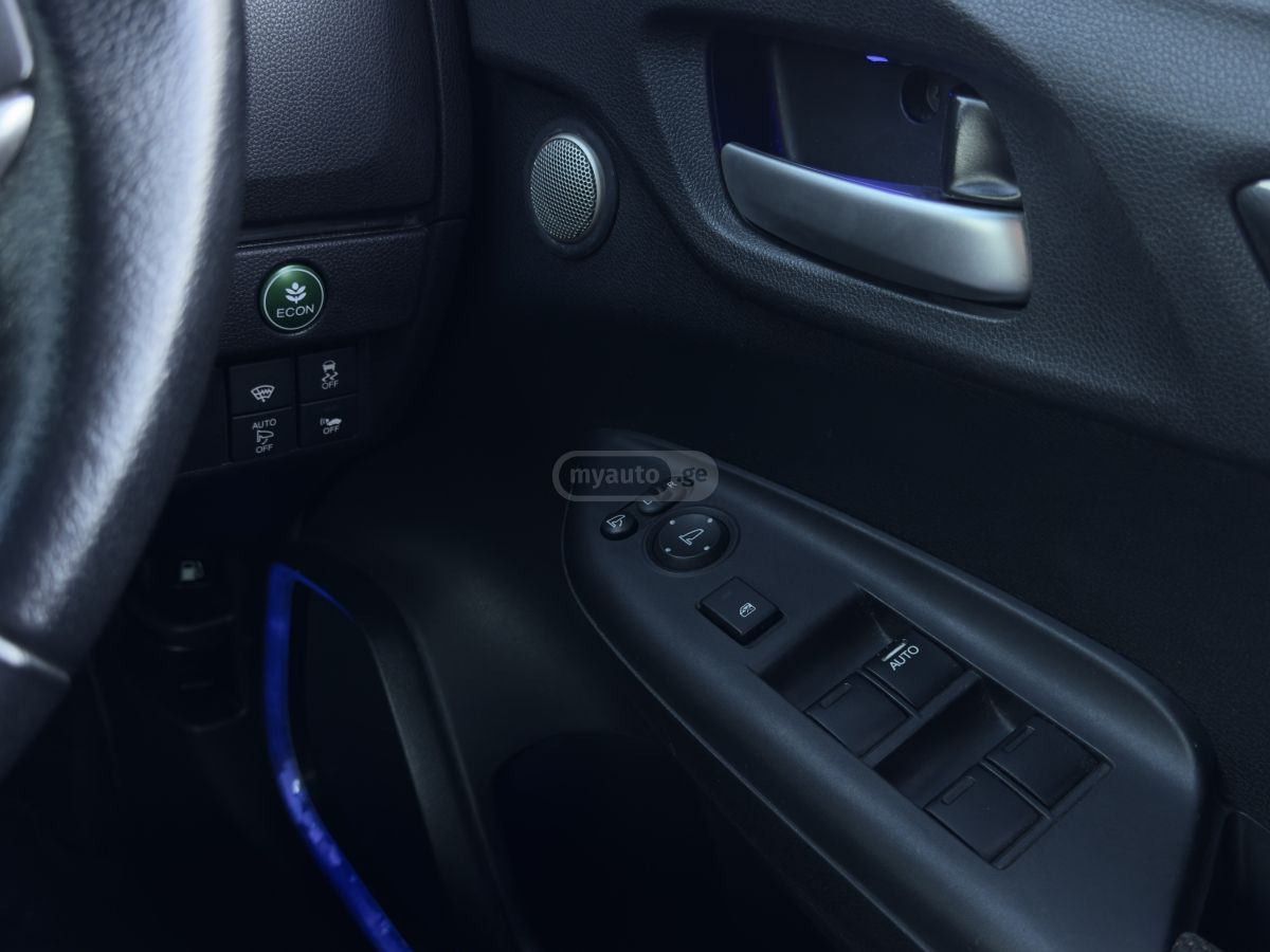 Honda Fit - фото 8