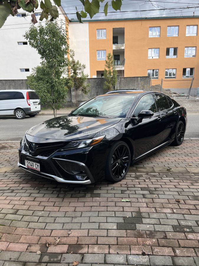 Toyota XSE 4dr Front-Wheel Drive Seda — миниатюра 1