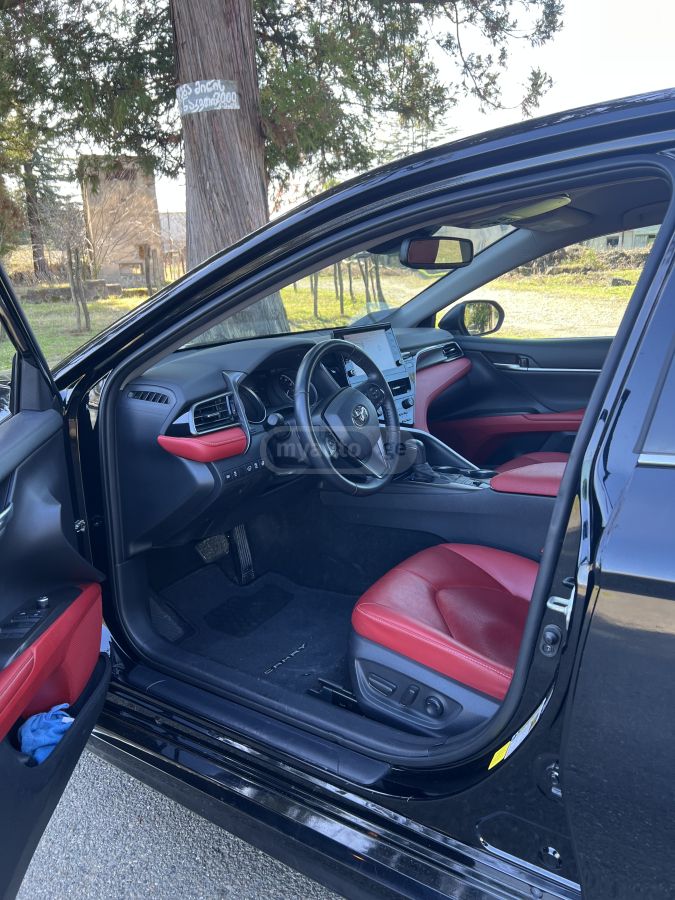 Toyota XSE 4dr Front-Wheel Drive Seda — миниатюра 5