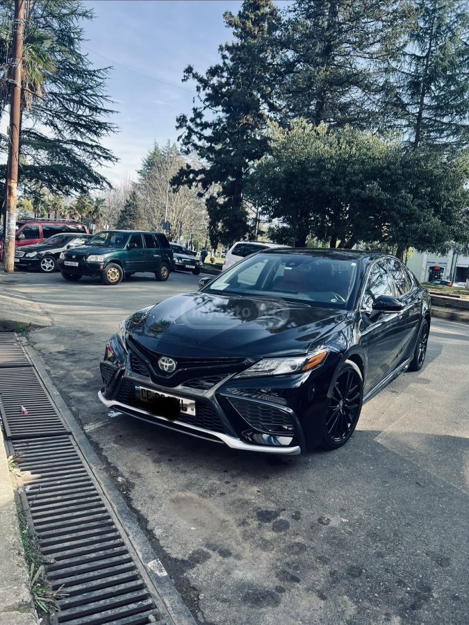 Toyota XSE 4dr Front-Wheel Drive Seda — миниатюра 6