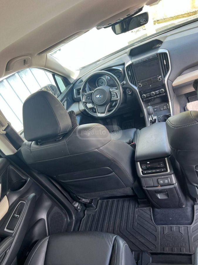 Subaru Limited All-Wheel Drive CVT — миниатюра 7