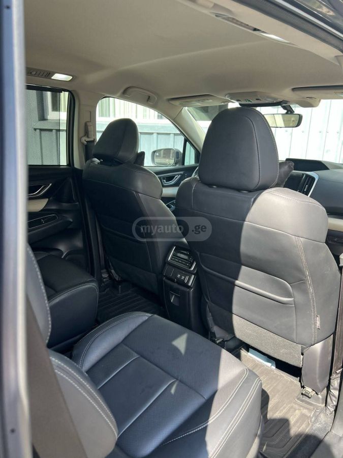 Subaru Limited All-Wheel Drive CVT — миниатюра 8