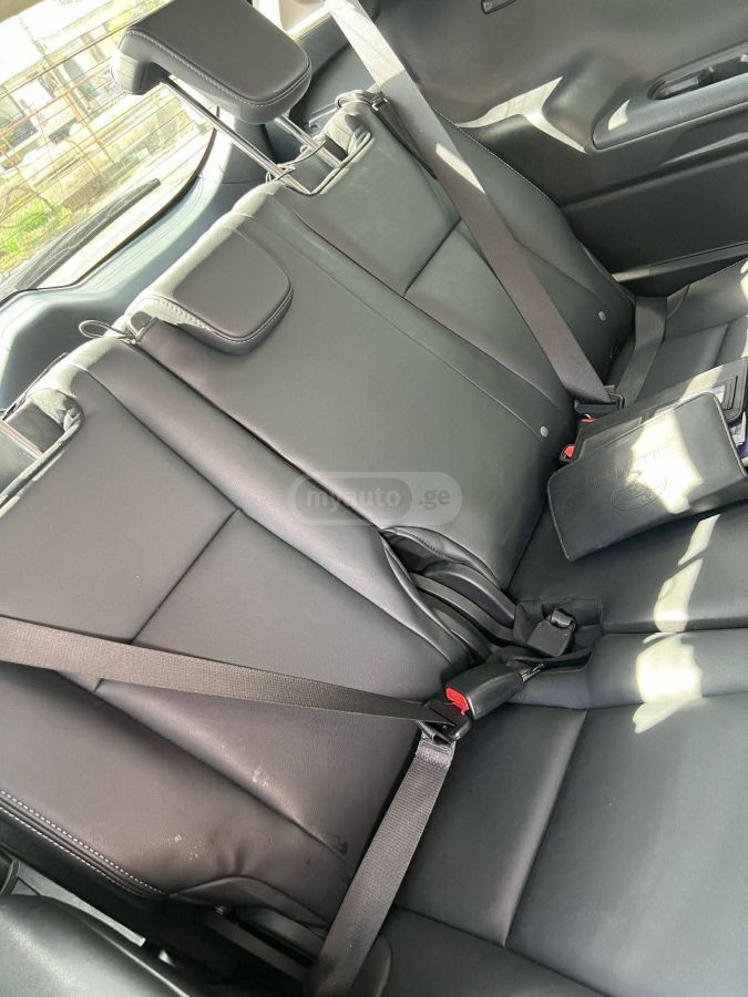 Subaru Limited All-Wheel Drive CVT — миниатюра 9