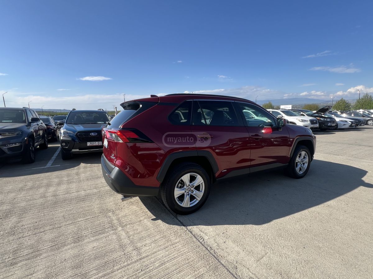 Toyota Rav 4 - фото 3