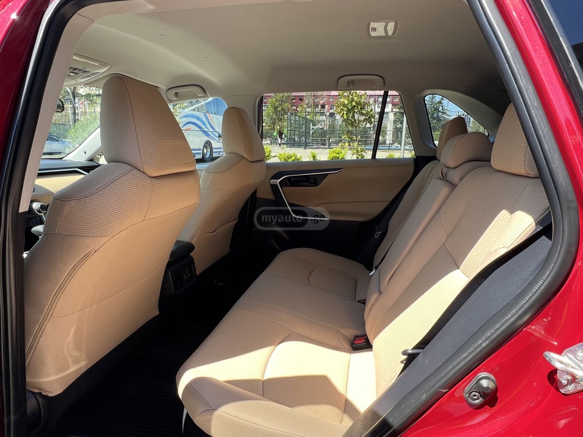 Toyota Rav 4 - фото 9
