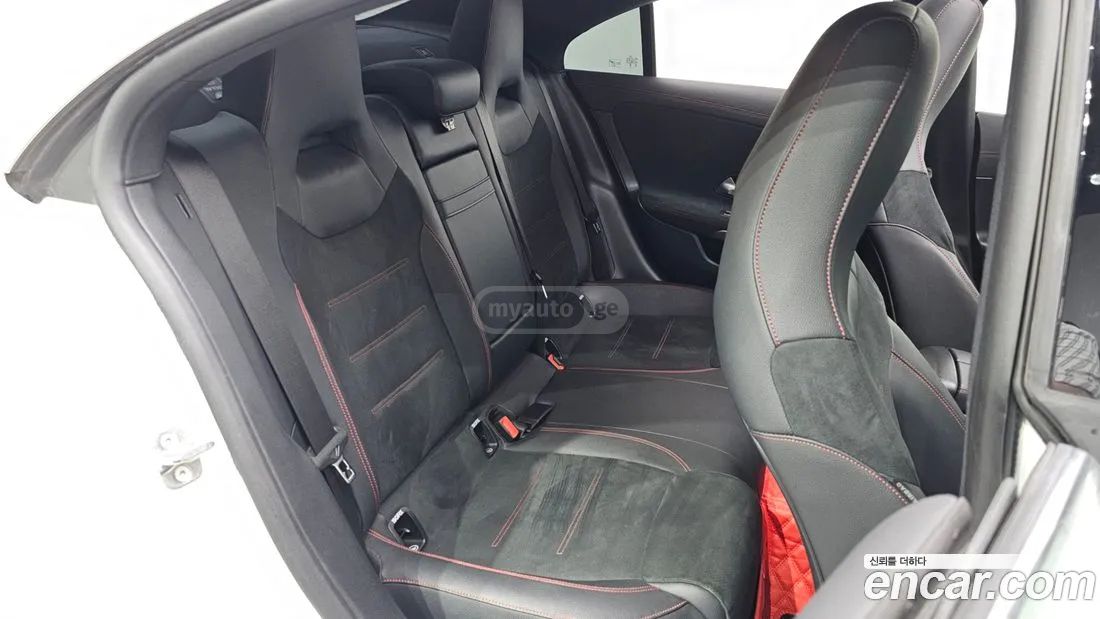 Mercedes-Benz CLA 35 AMG 2023 — миниатюра 12