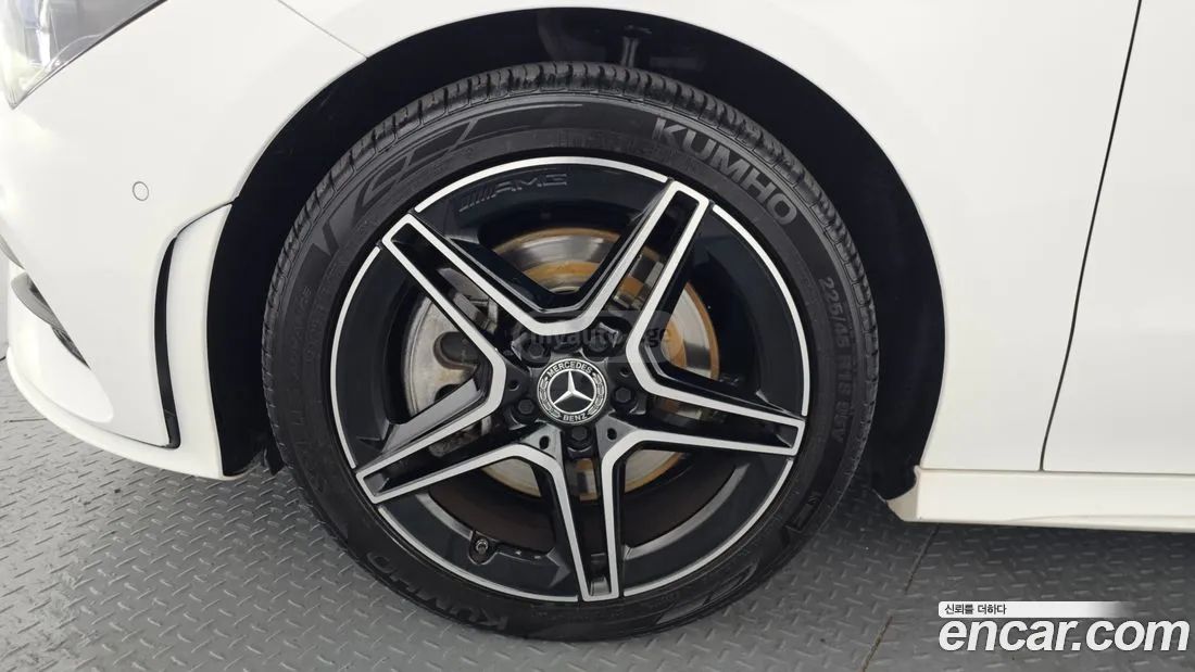 Mercedes-Benz CLA 35 AMG 2023 — миниатюра 5