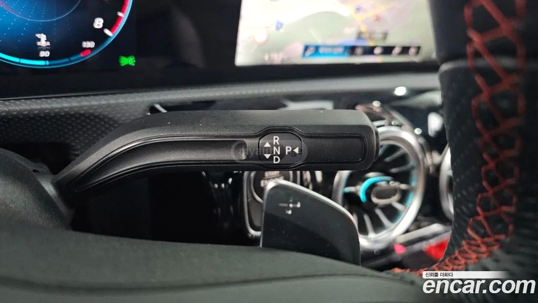 Mercedes-Benz CLA 35 AMG 2023 — миниатюра 9