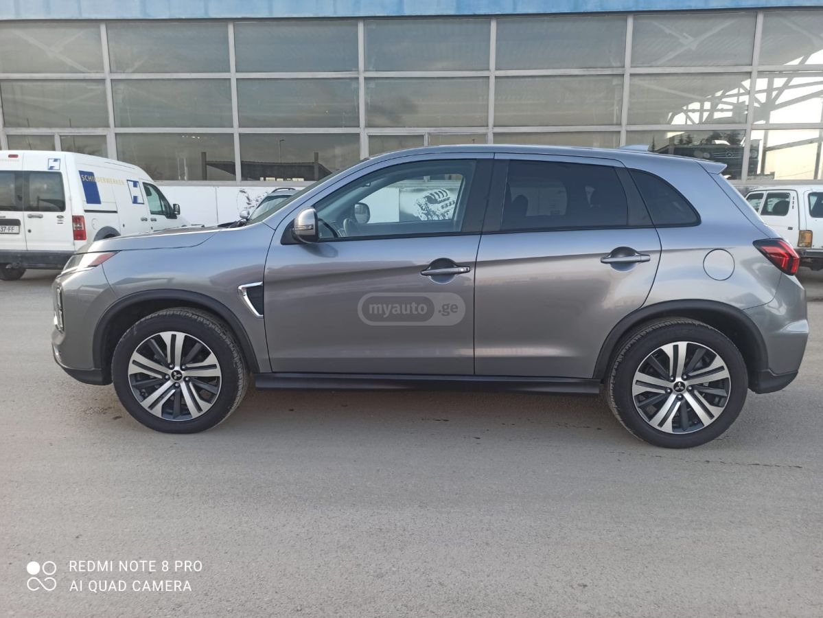 Mitsubishi SE — миниатюра 12