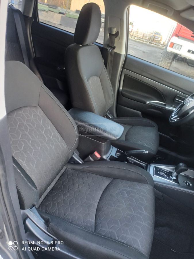 Mitsubishi SE — миниатюра 8