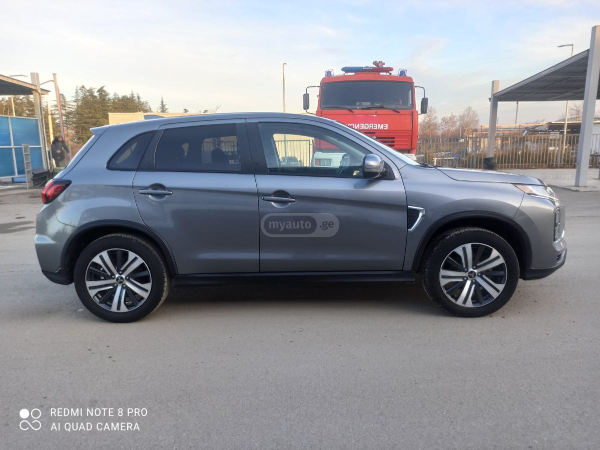 Mitsubishi SE — миниатюра 9