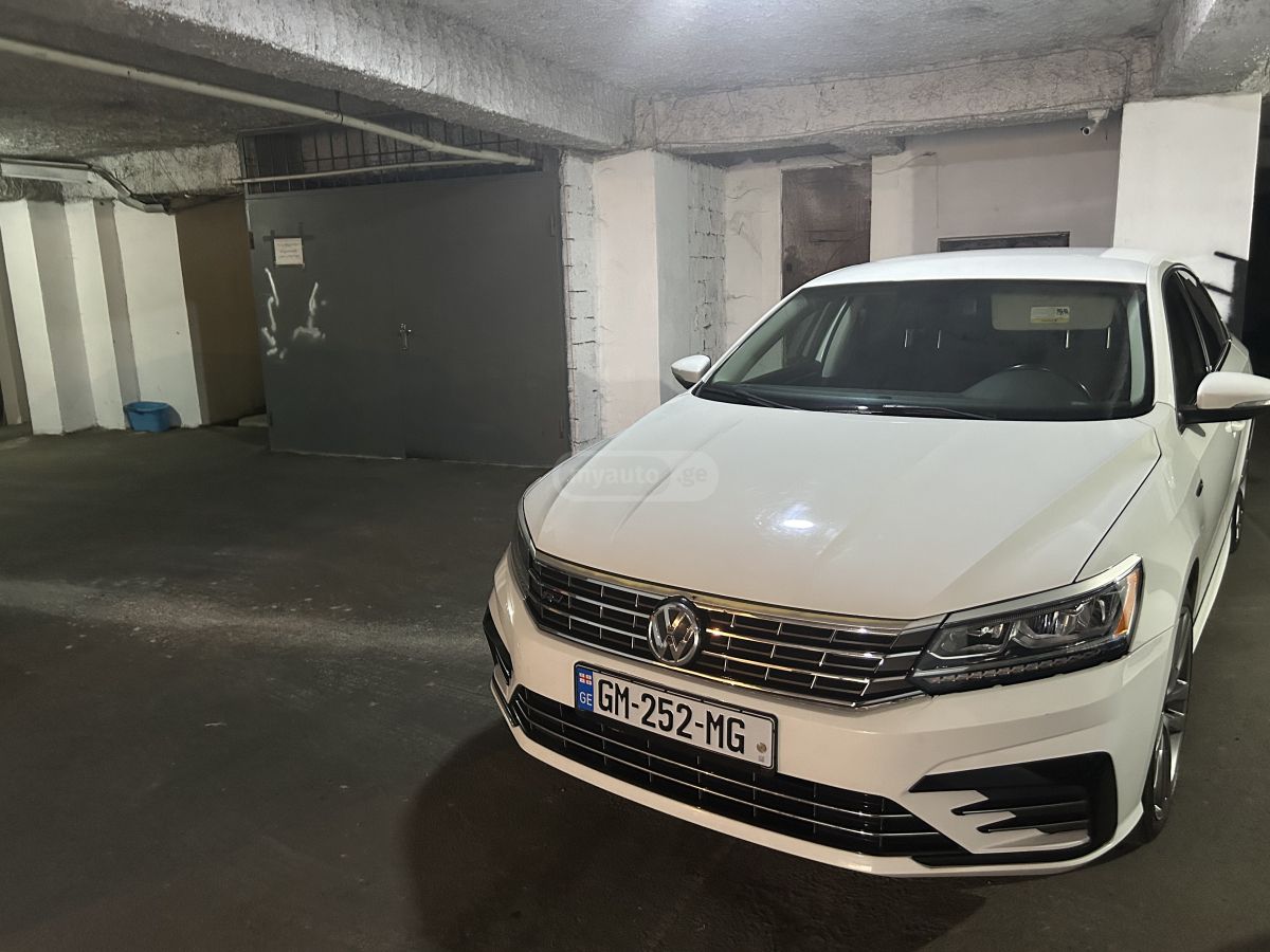 Volkswagen Passat - фото 4