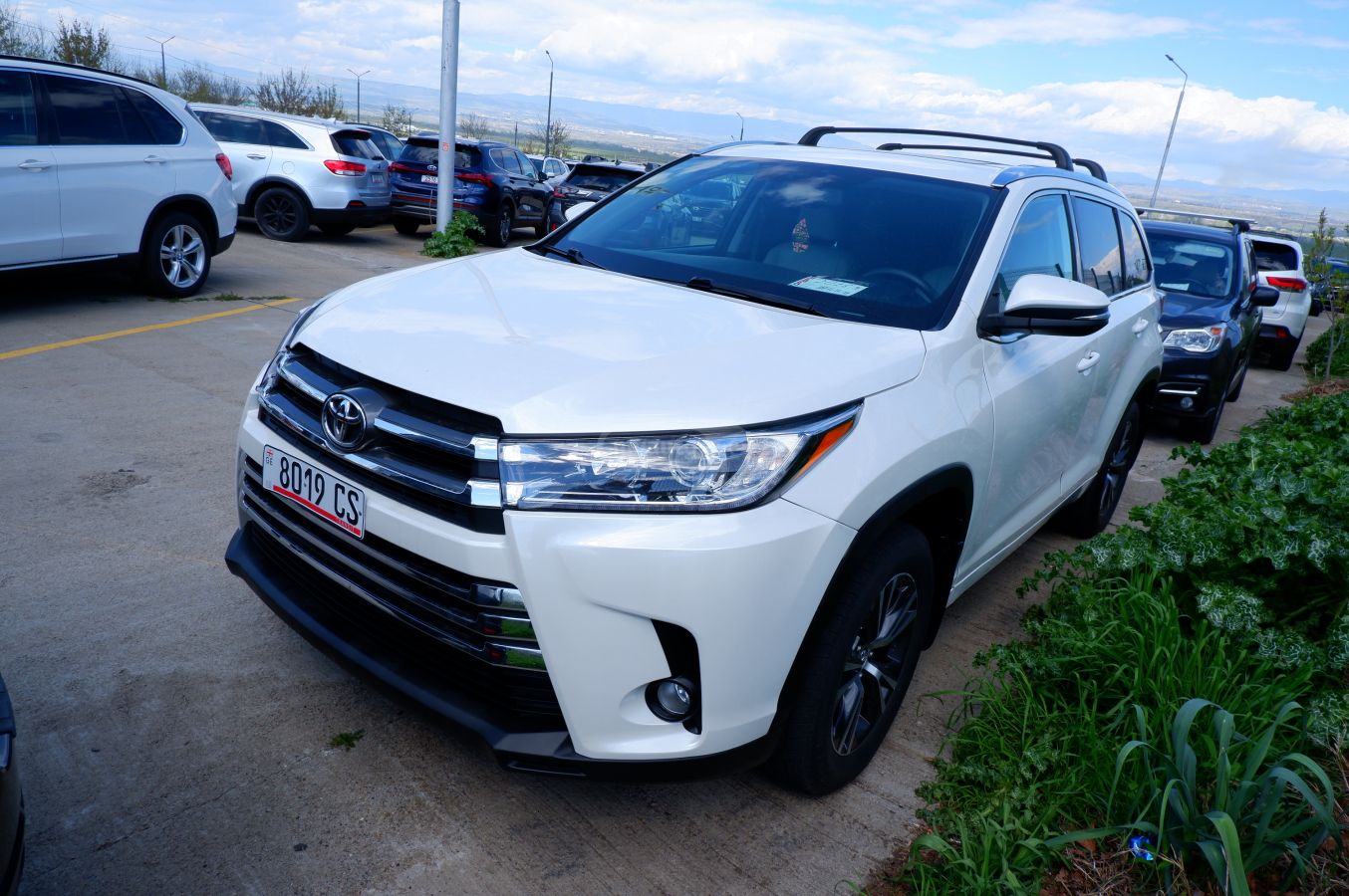 Toyota Highlander - фото 1