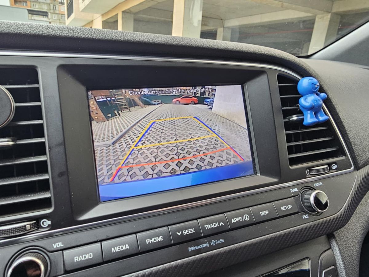 Hyundai Elantra - фото 10