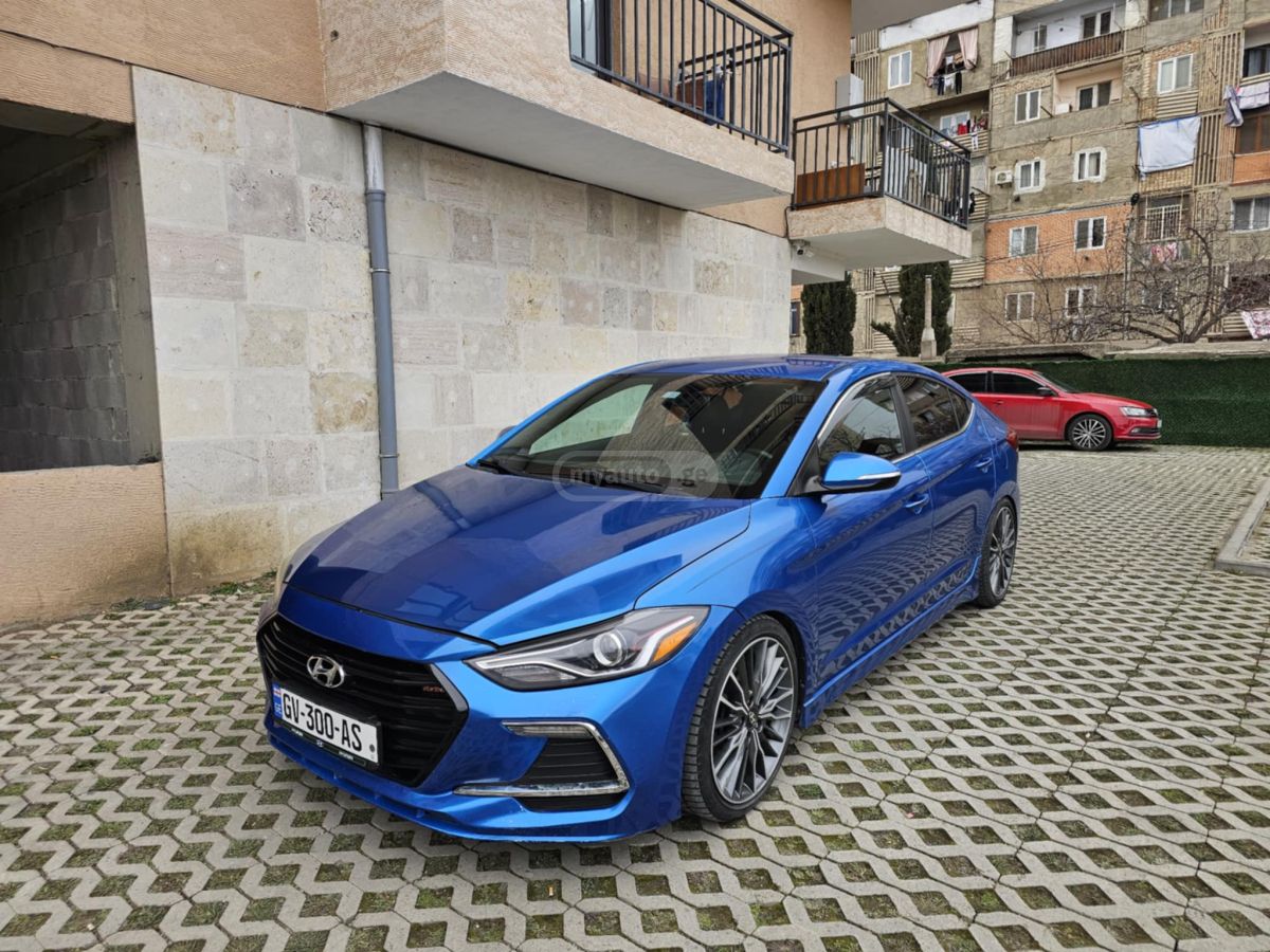 Hyundai Elantra - фото 2