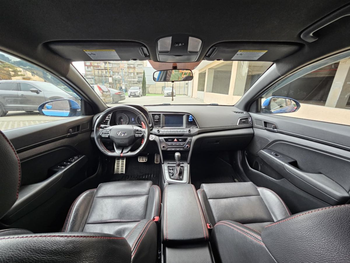 Hyundai Elantra - фото 7