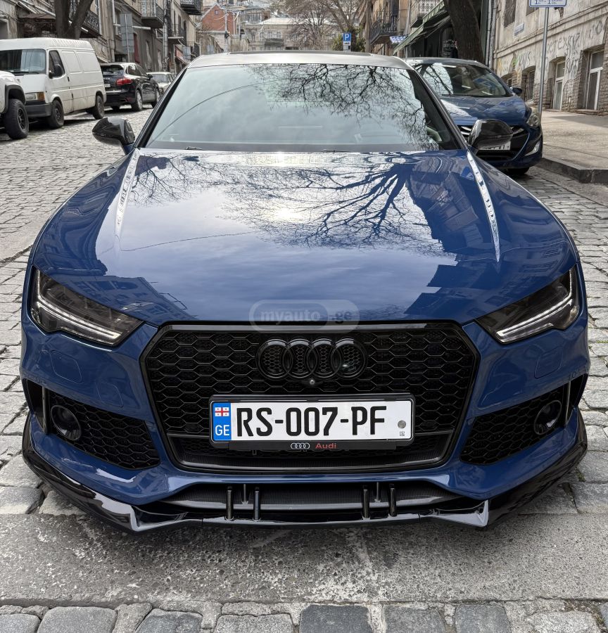Audi RS7 - фото 1