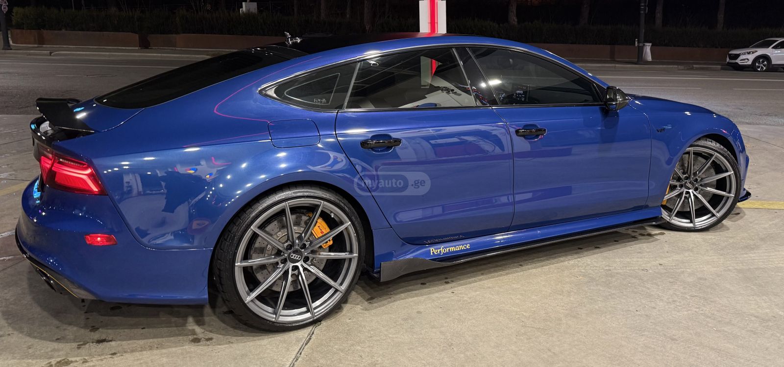 Audi RS7 - фото 10