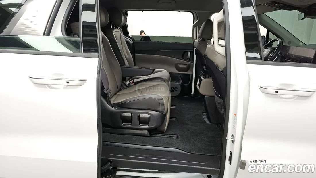 Kia Sedona 2024 — миниатюра 12