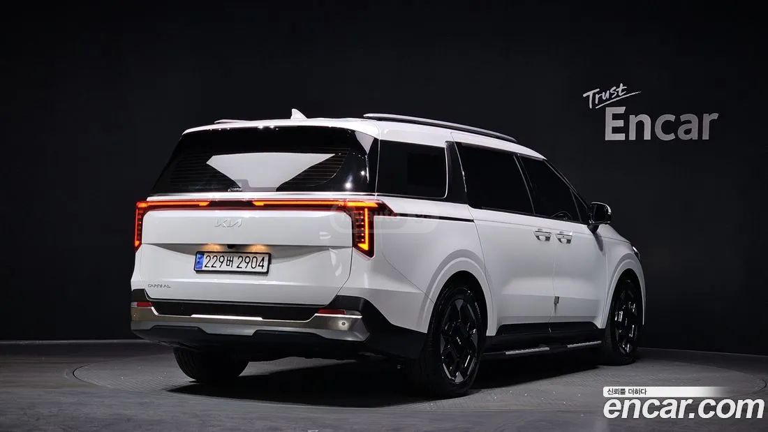 Kia Sedona 2024 — миниатюра 2