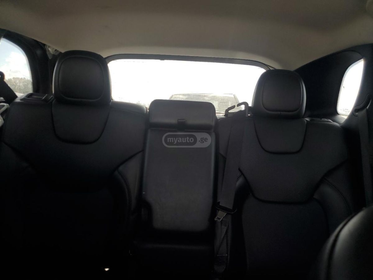 Jeep Cherokee - фото 9