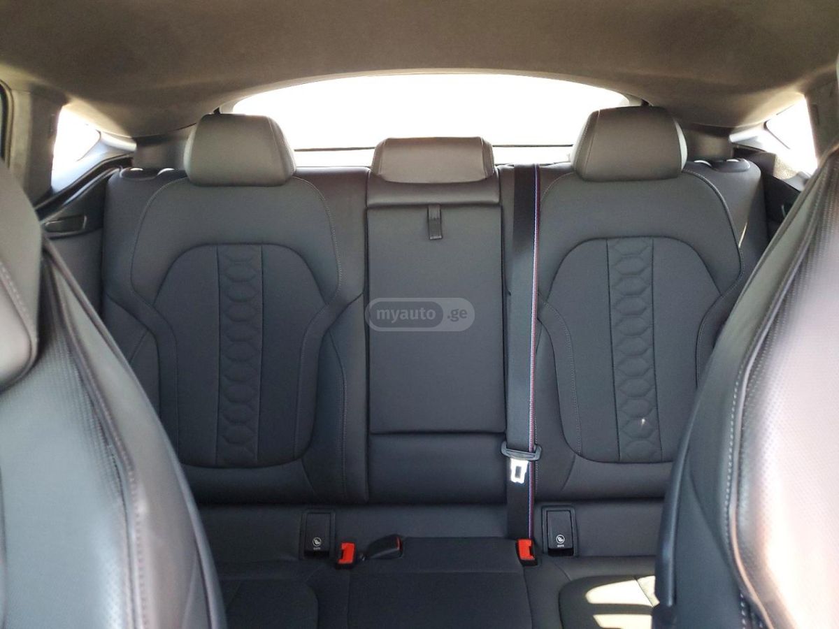 BMW X6 - фото 10