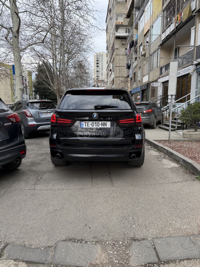 BMW X5 - фото 4