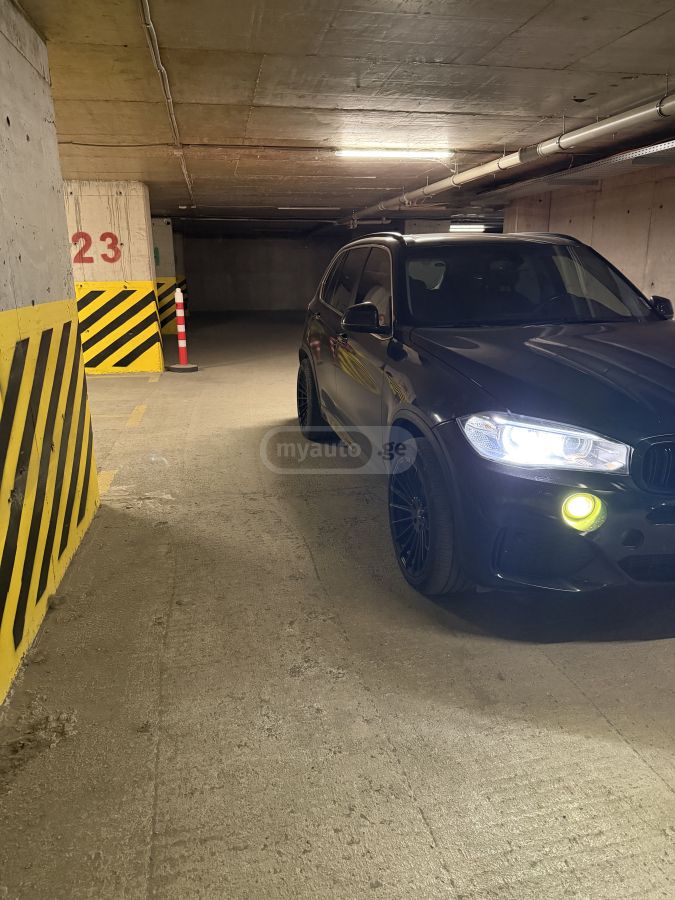 BMW X5 - фото 8