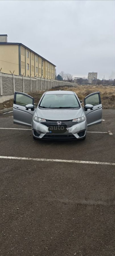 Honda Fit - фото 3