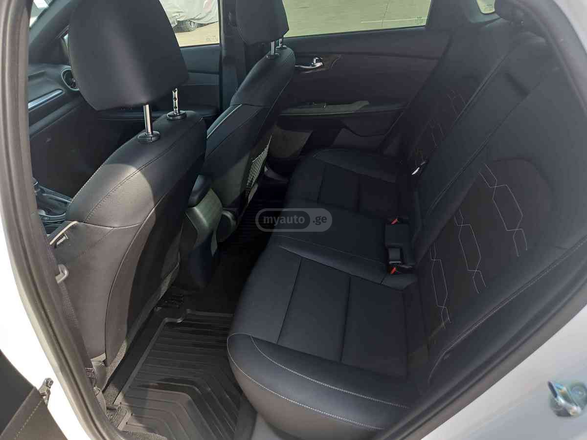 Kia Forte - фото 9