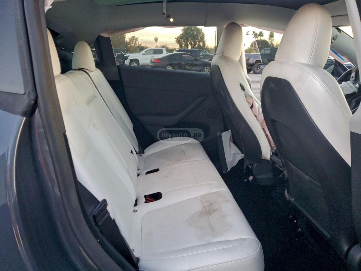 Tesla LONG RANGE DUAL MOTOR — миниатюра 9