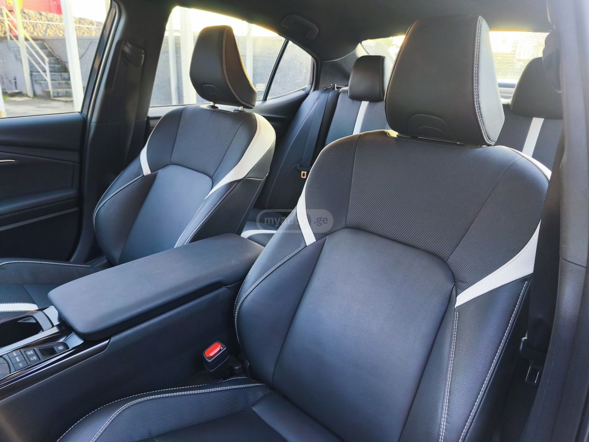 Toyota SE — миниатюра 5