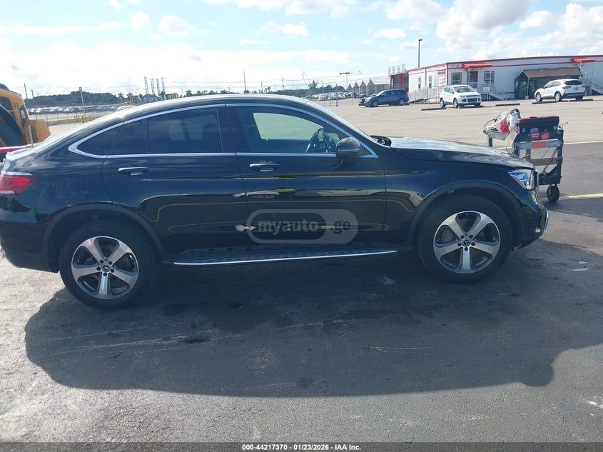 Mercedes-Benz GLC 300 Coupe 2023 — миниатюра 12
