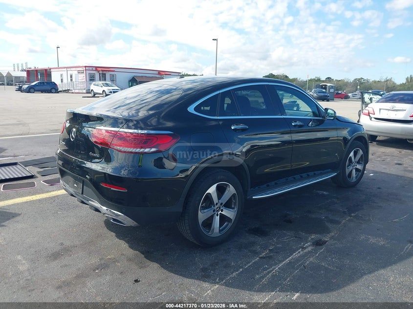 Mercedes-Benz GLC 300 Coupe 2023 — миниатюра 4