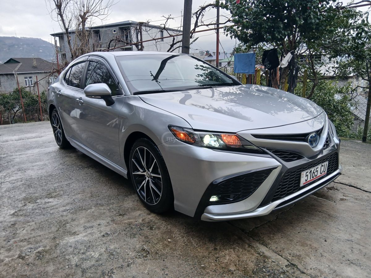 Toyota Camry - фото 3