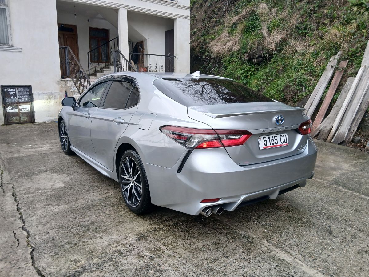 Toyota Camry - фото 4