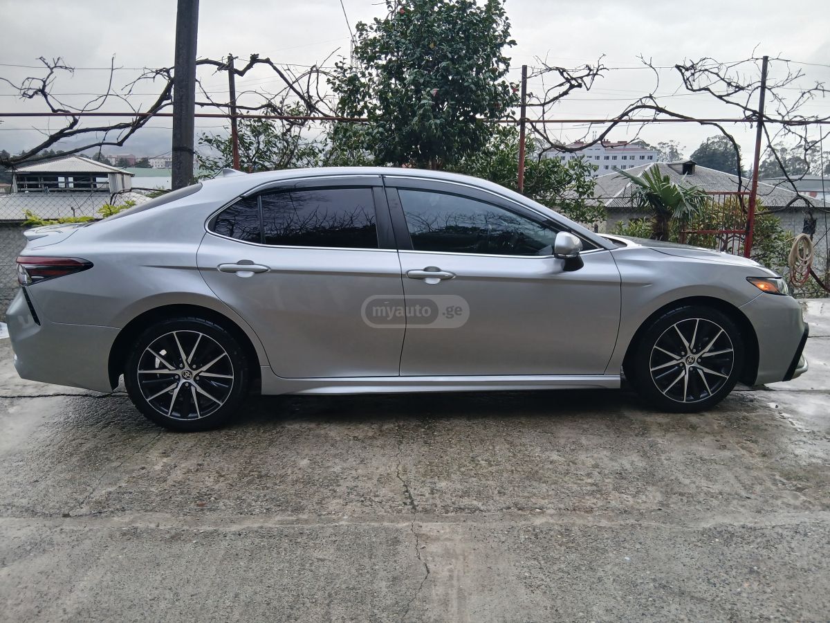 Toyota Camry - фото 7