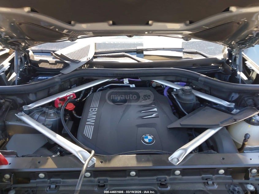 BMW X5 - фото 10