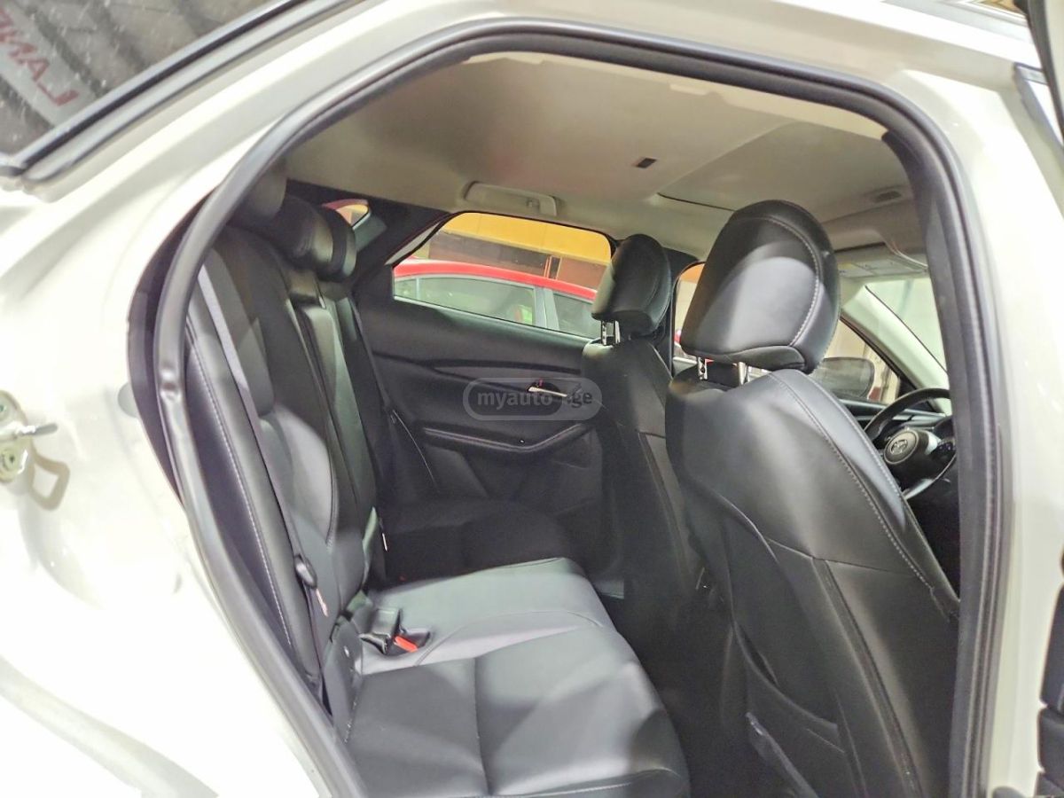 Mazda CX-30 - фото 11