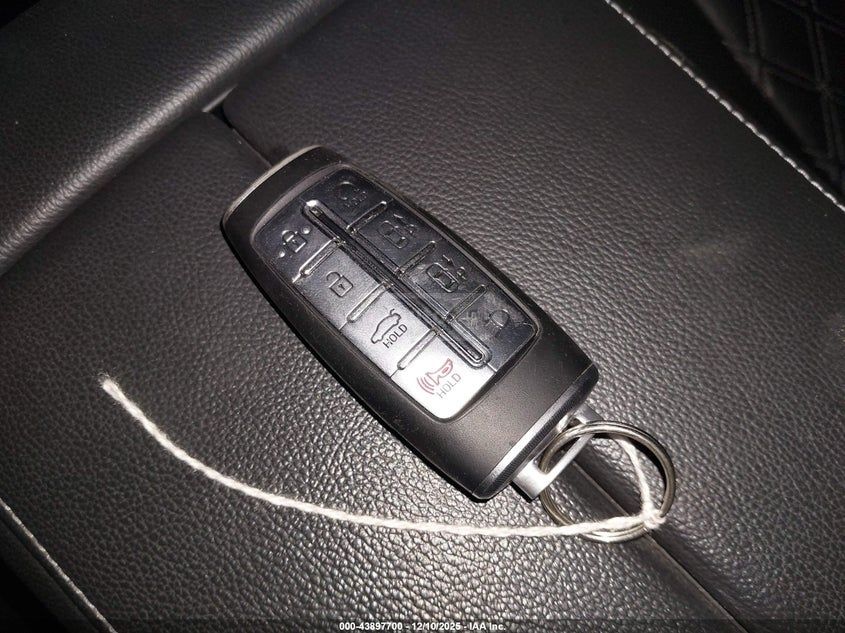 Genesis G80 - фото 10